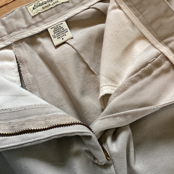 Eddie Bauer high waist relaxed fit khaki pants, size 6P, EUC, 100% cotton - Picture 4 of 5